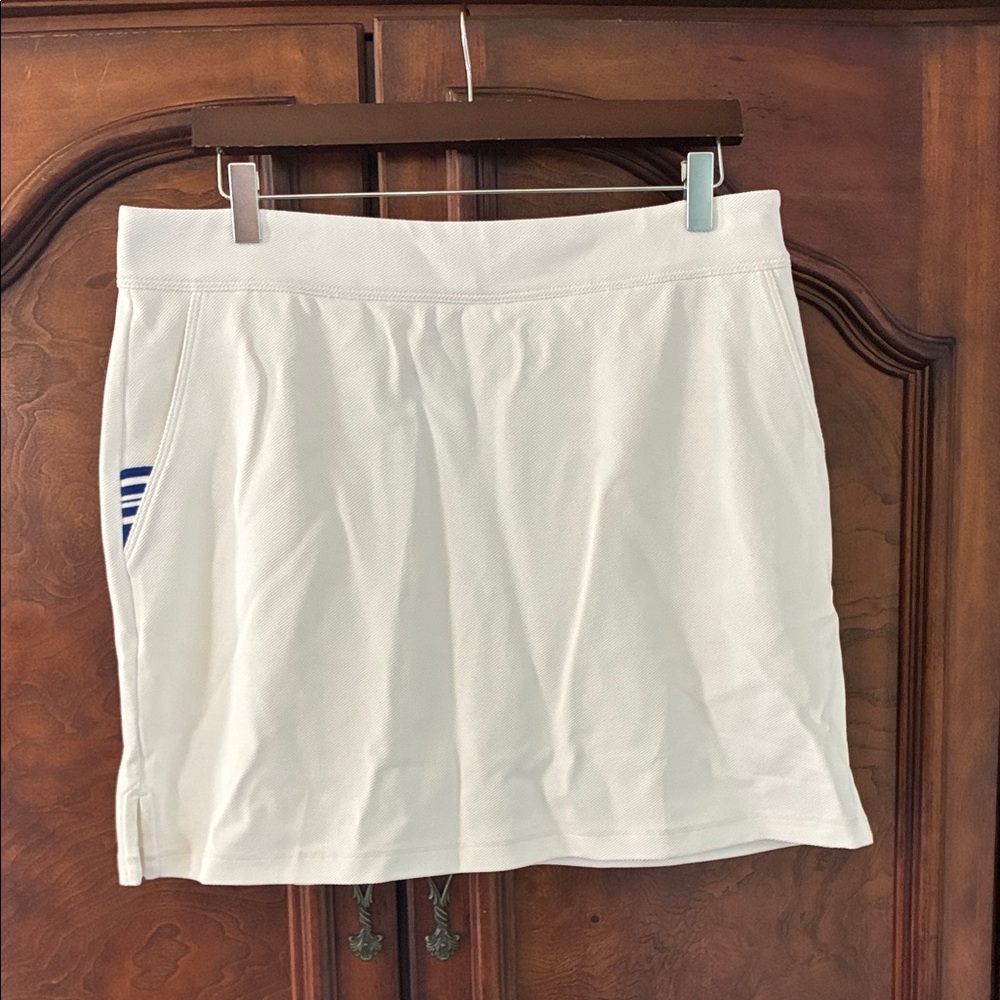 Vineyard Vines White Athletic Skirt with Blue Stripes M